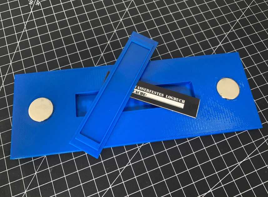 Geocaching Versteck - Straßennamenschild, magnetisch Foto 3