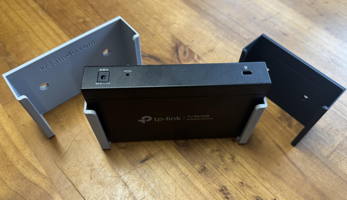 Halterungen (Wand, unter Tisch) für Switch, verschiedene Größe Foto 3